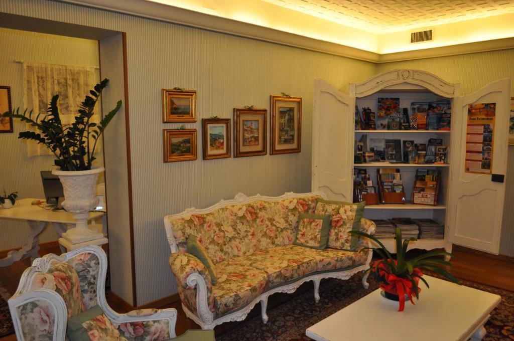 Hotel Garden Luaran gambar